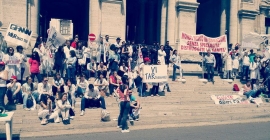 Insieme ai medici che manifestavano sotto al MIUR.