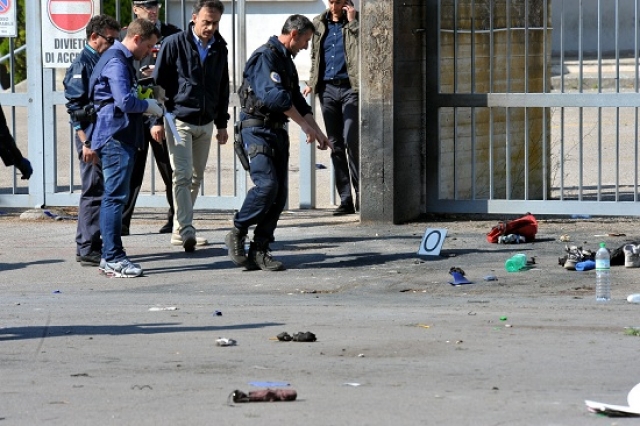 Attentato alla scuola professionale &lsquo;Morvillo Falcone&rsquo; di Brindisi: la pista ipotizzata dalla polizia ed il parere del presidente della Societa&rsquo; italiana di psichiatria forense.